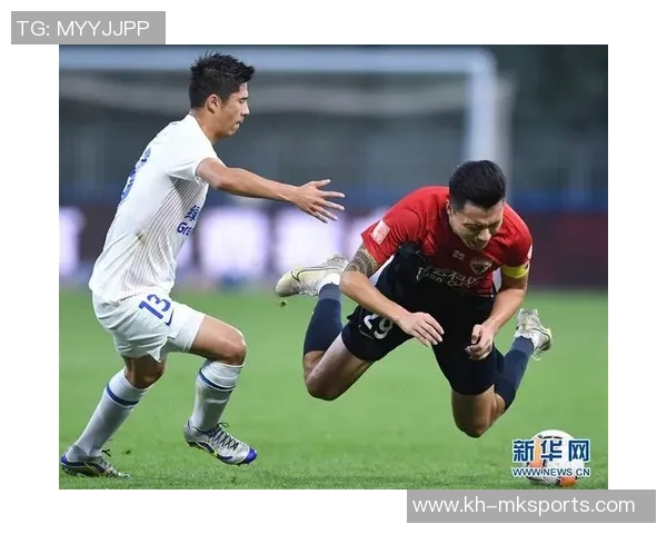 实时新闻上海篮球队进攻战术解析与球员配合深度剖析